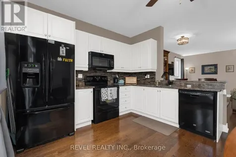 42 Sandy Coast Crescent Wasaga Beach ON L9Z 2L1