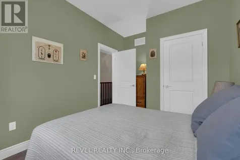 42 Sandy Coast Crescent Wasaga Beach ON L9Z 2L1