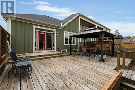 42 Sandy Coast Crescent Wasaga Beach ON L9Z 2L1
