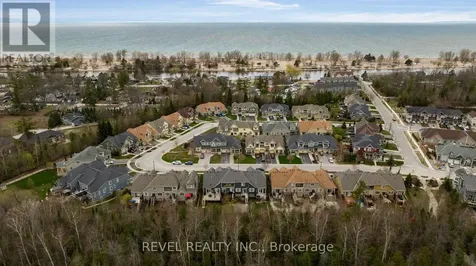 42 Sandy Coast Crescent Wasaga Beach ON L9Z 2L1