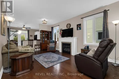 42 Sandy Coast Crescent Wasaga Beach ON L9Z 2L1