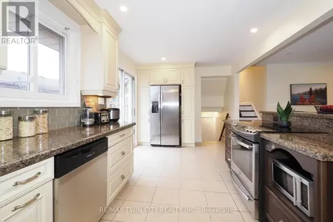 163 Pinegrove Crescent Waterloo ON N2L 4T9