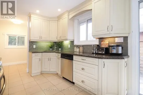 163 Pinegrove Crescent Waterloo ON N2L 4T9
