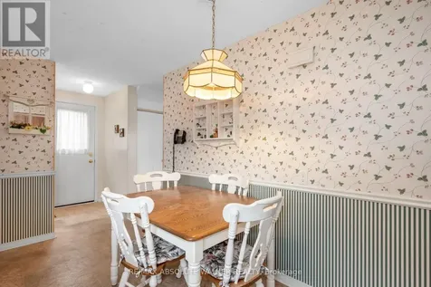 2295 Cotters Crescent Ottawa ON K1V 8Y7
