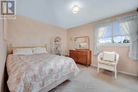 2295 Cotters Crescent Ottawa ON K1V 8Y7