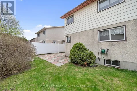2295 Cotters Crescent Ottawa ON K1V 8Y7