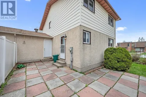 2295 Cotters Crescent Ottawa ON K1V 8Y7