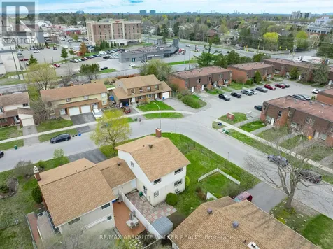2295 Cotters Crescent Ottawa ON K1V 8Y7