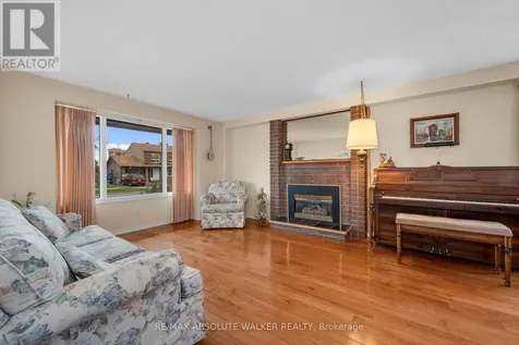 2295 Cotters Crescent Ottawa ON K1V 8Y7