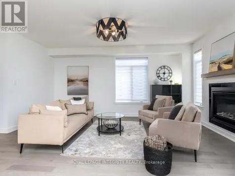 28 Mendoza Way Ottawa ON K2S 2S6