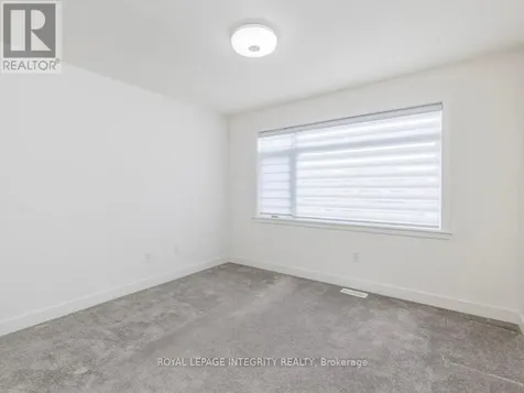 28 Mendoza Way Ottawa ON K2S 2S6