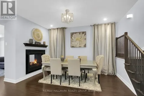 568 Bobolink Ridge Ottawa ON K2S 2P4