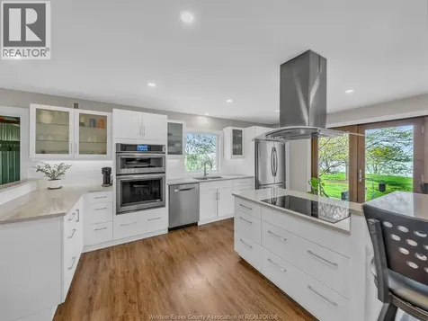 388 Seacliff Drive West Leamington ON N8H 4E1