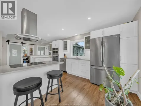 388 Seacliff Drive West Leamington ON N8H 4E1