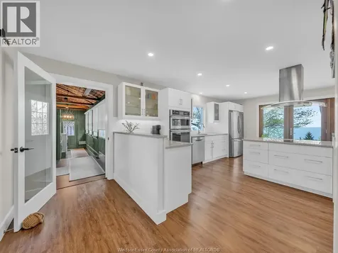 388 Seacliff Drive West Leamington ON N8H 4E1