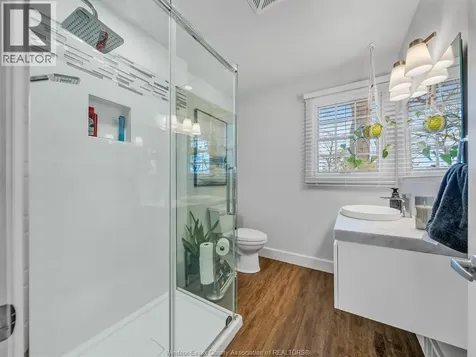388 Seacliff Drive West Leamington ON N8H 4E1