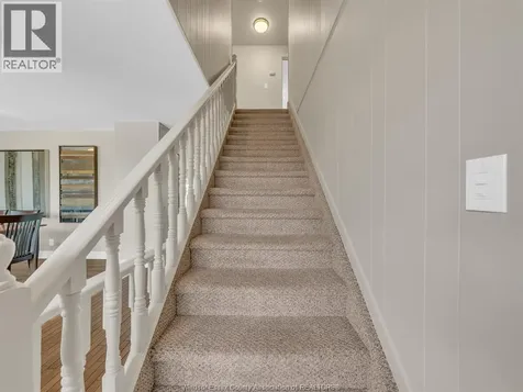 388 Seacliff Drive West Leamington ON N8H 4E1
