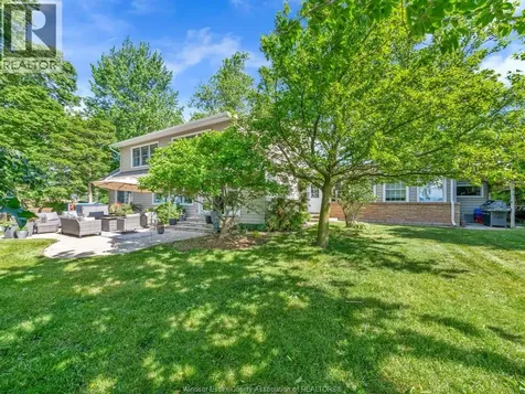 388 Seacliff Drive West Leamington ON N8H 4E1