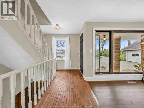 388 Seacliff Drive West Leamington ON N8H 4E1
