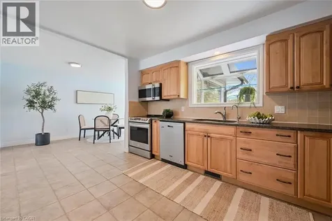 176 Woodville Place Waterloo ON N2L 4W9