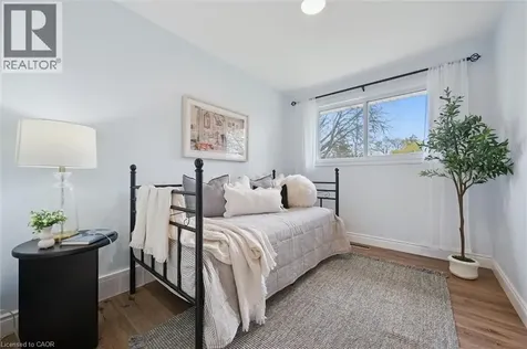 176 Woodville Place Waterloo ON N2L 4W9