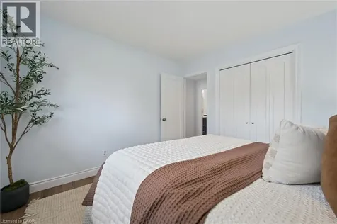 176 Woodville Place Waterloo ON N2L 4W9