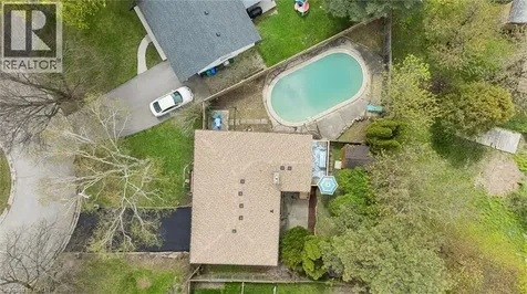 176 Woodville Place Waterloo ON N2L 4W9