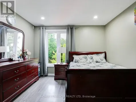 128 Macatee Place South Cambridge ON N1R 6Z8