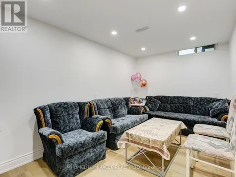 128 Macatee Place South Cambridge ON N1R 6Z8