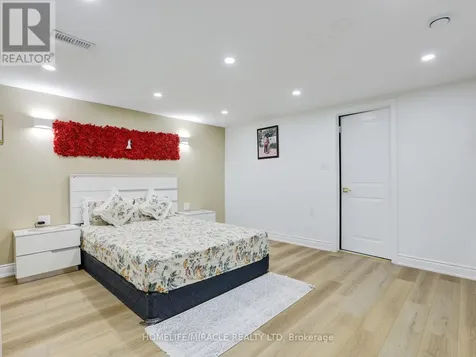 128 Macatee Place South Cambridge ON N1R 6Z8