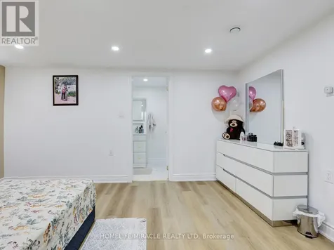 128 Macatee Place South Cambridge ON N1R 6Z8