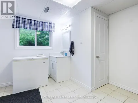 128 Macatee Place South Cambridge ON N1R 6Z8