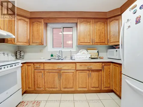 128 Macatee Place South Cambridge ON N1R 6Z8