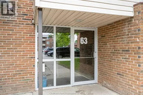 63 Baldoon Street Chatham ON N7L 1E2