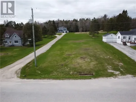 29 Hall Street Gore Bay ON P0P 1H0