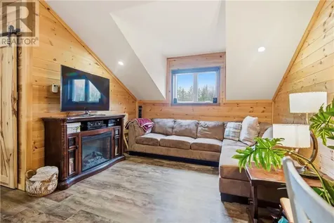 437 Maclean Road Markstay ON P0M 2G0