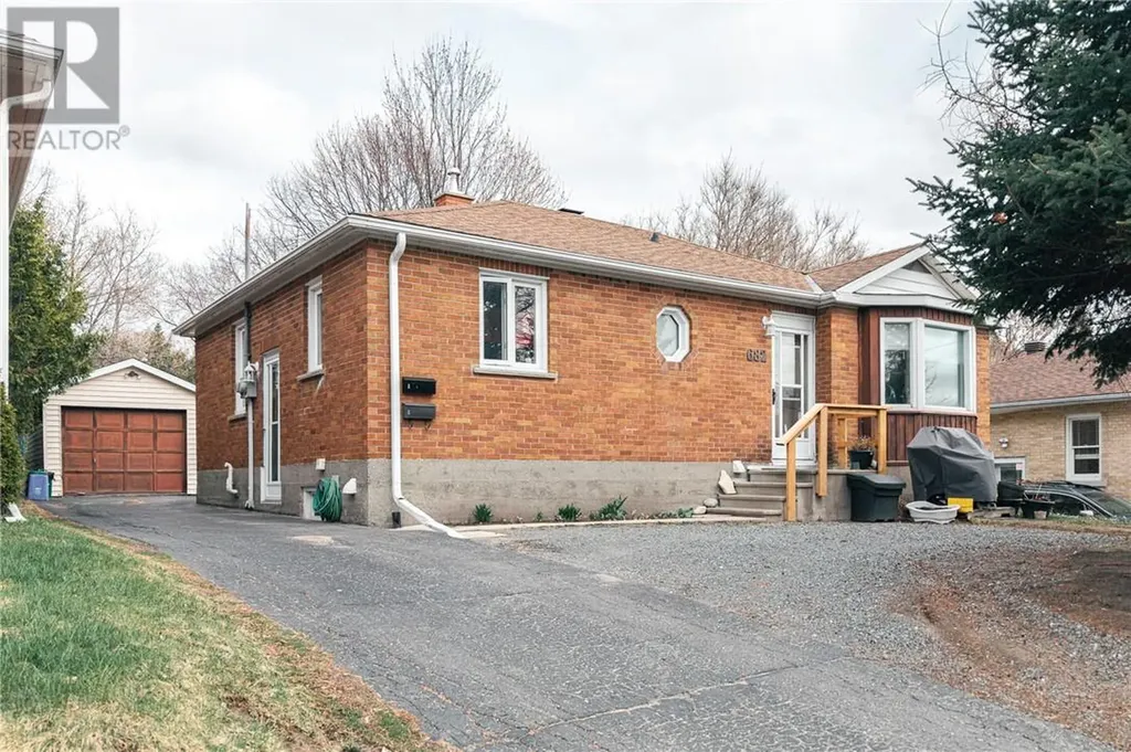 682 Connaught Avenue Greater Sudbury ON P3E 3W6