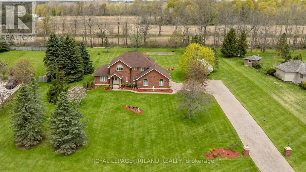 42720 Meadow Wood Lane Central Elgin ON N0L 2L0