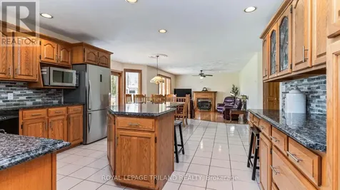 42720 Meadow Wood Lane Central Elgin ON N0L 2L0