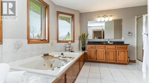 42720 Meadow Wood Lane Central Elgin ON N0L 2L0