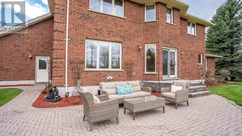 42720 Meadow Wood Lane Central Elgin ON N0L 2L0