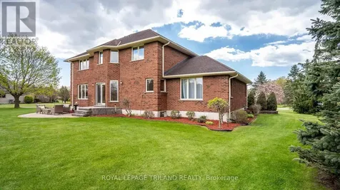 42720 Meadow Wood Lane Central Elgin ON N0L 2L0