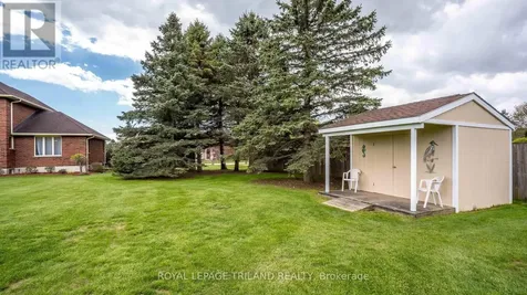 42720 Meadow Wood Lane Central Elgin ON N0L 2L0
