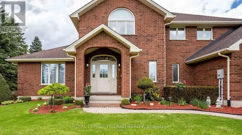 42720 Meadow Wood Lane Central Elgin ON N0L 2L0