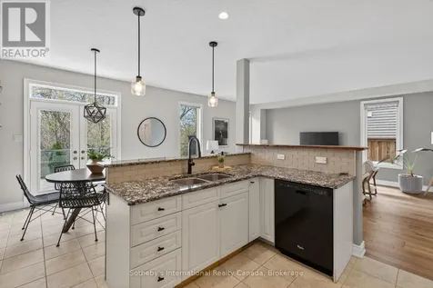 19 Garbutt Crescent Collingwood ON L9Y 0H5
