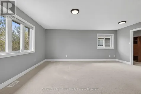 19 Garbutt Crescent Collingwood ON L9Y 0H5
