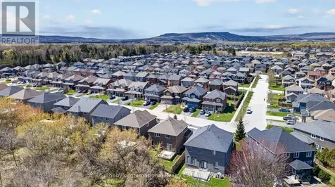 19 Garbutt Crescent Collingwood ON L9Y 0H5