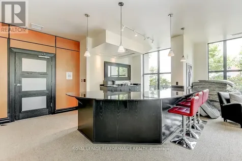 75 Cleary Avenue Ottawa ON K2A 1R8