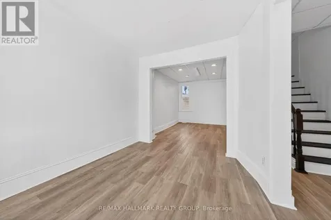 423 Arlington Avenue Ottawa ON K1R 6Z7