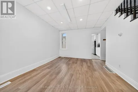 423 Arlington Avenue Ottawa ON K1R 6Z7